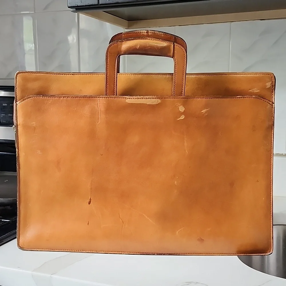 Vintage Brown Leather briefcase